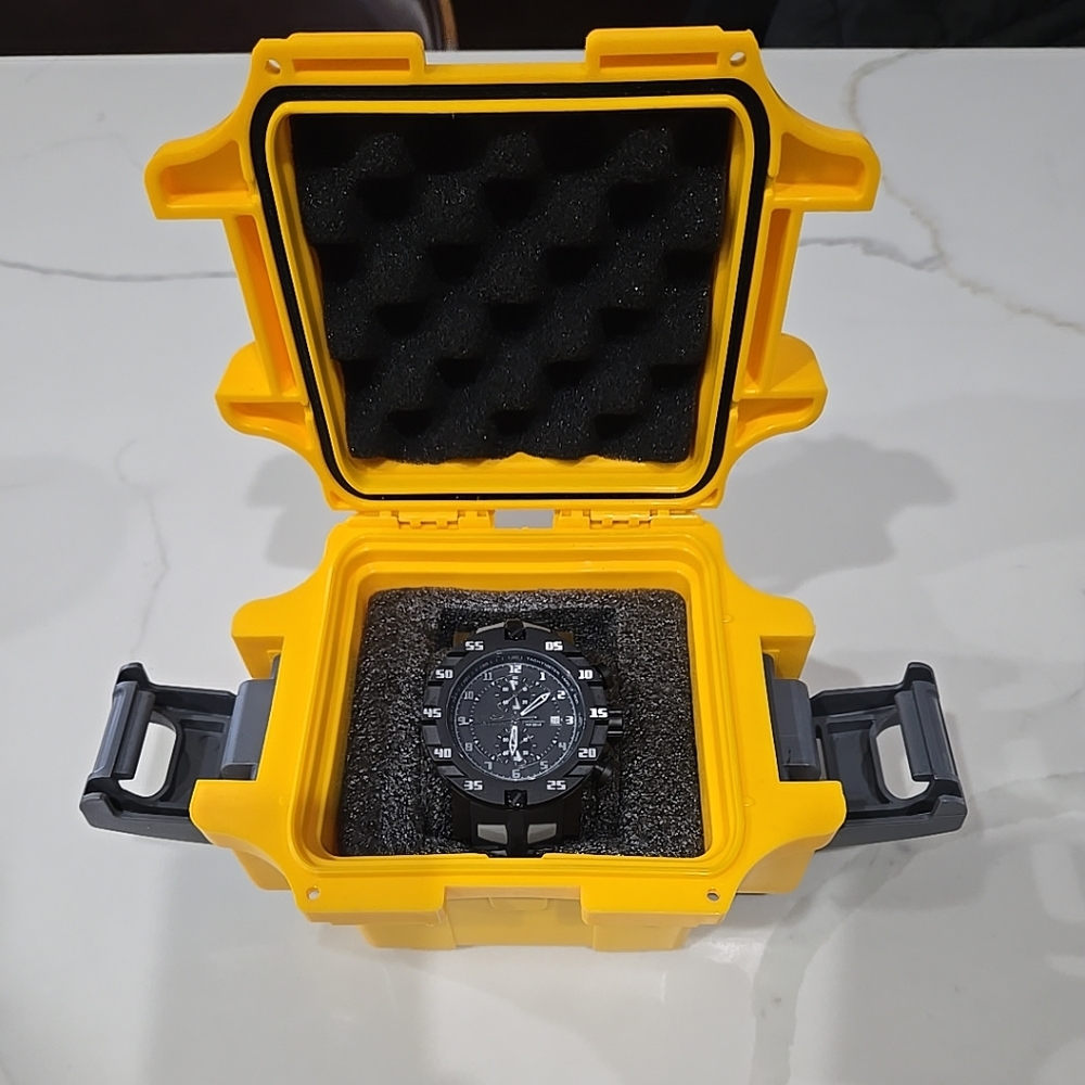 Mens Invicta S1 Rally " Going the Distance " 19708 200m watch